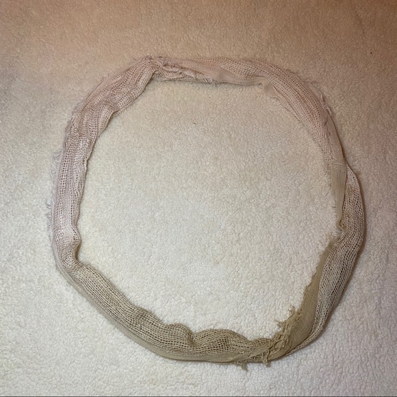 Beauftul Tan & Cream/Light Brown Scarf - Picture 4 of 7